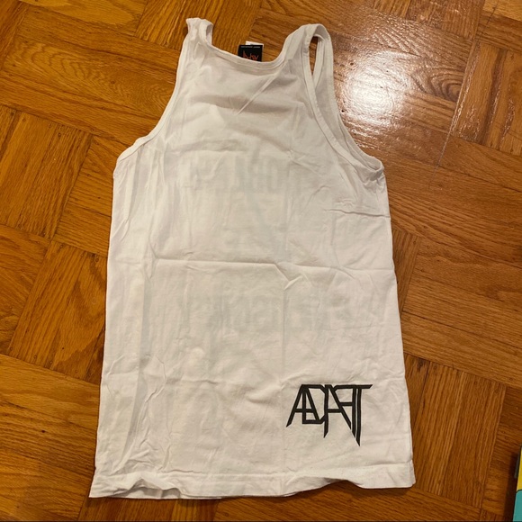 Adapt Problem Free Philosophy Tank - Picture 3 of 4